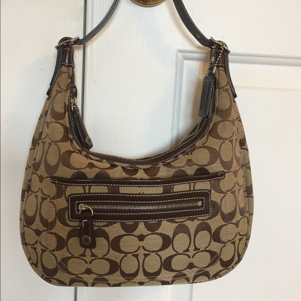 Signature Coach hobo